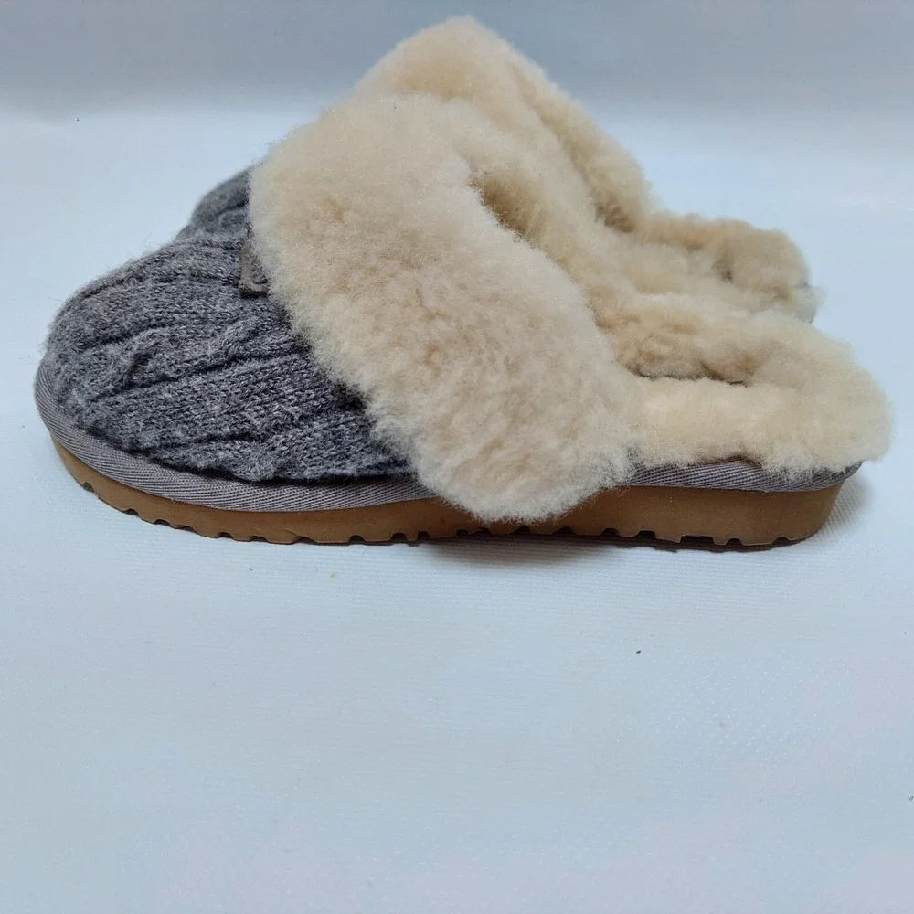 UGG Kids Slippers Size 13 Grey Minimalist Cable Knit Shearling Coquette Shoes